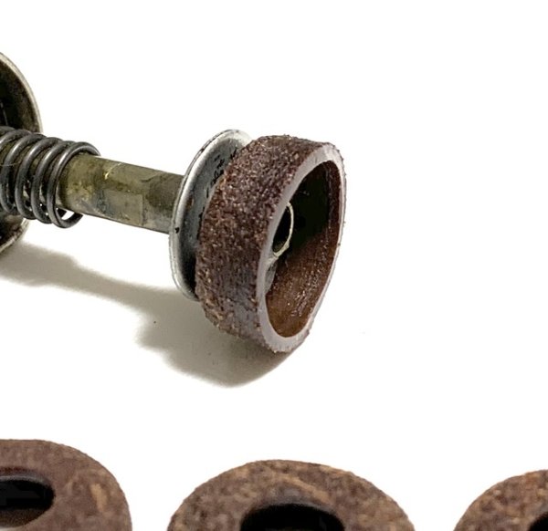 画像2: Coleman コールマン専用 深型、極厚レザーポンプカップ 3個セット 耐久性抜群 (2)