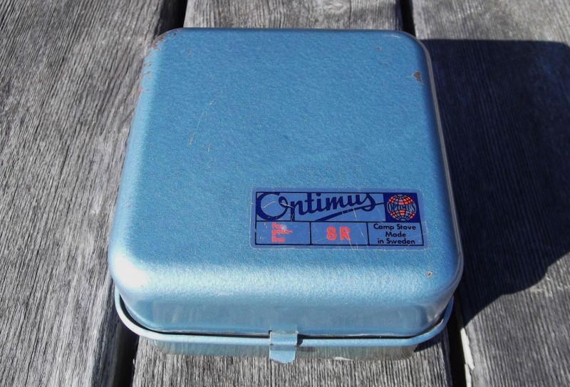 メタリックなシルバーとブラックの渋さが光る!Colemanリミテッド